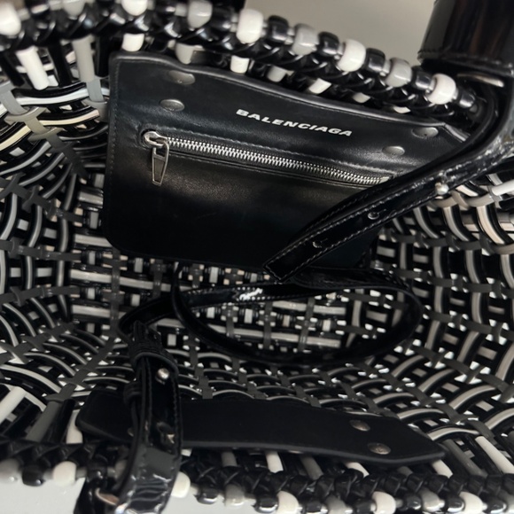 Balenciaga Bistro Basket Bag Small - Picture 2 of 2